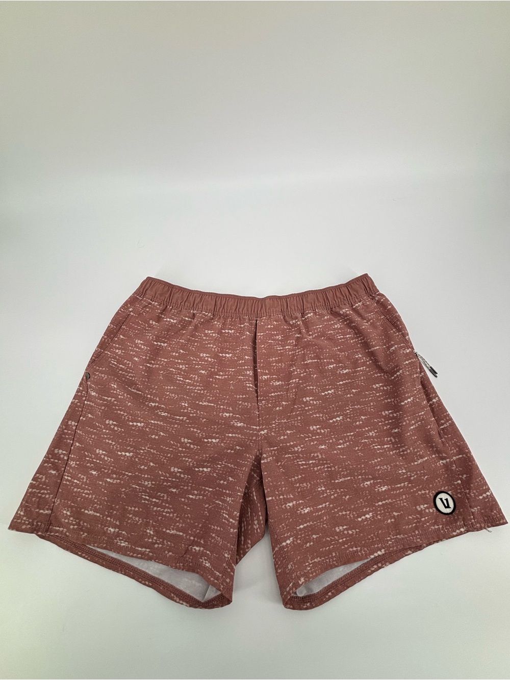 Vuori Mens Cape Short Size Xl Red Speckle Performance Hybrid Volley Athleticv369